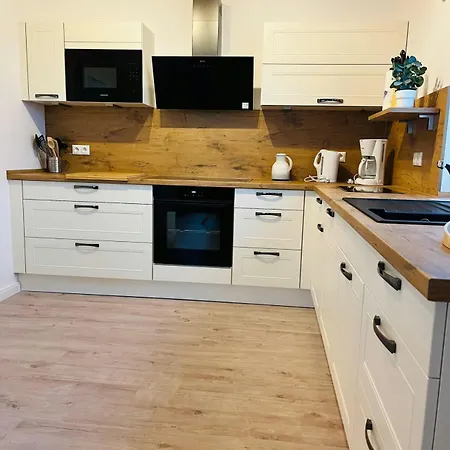 Kluetz Semi-detached House, 2 Double Beds, 2 Single Beds Apartman Neustadt in Holstein