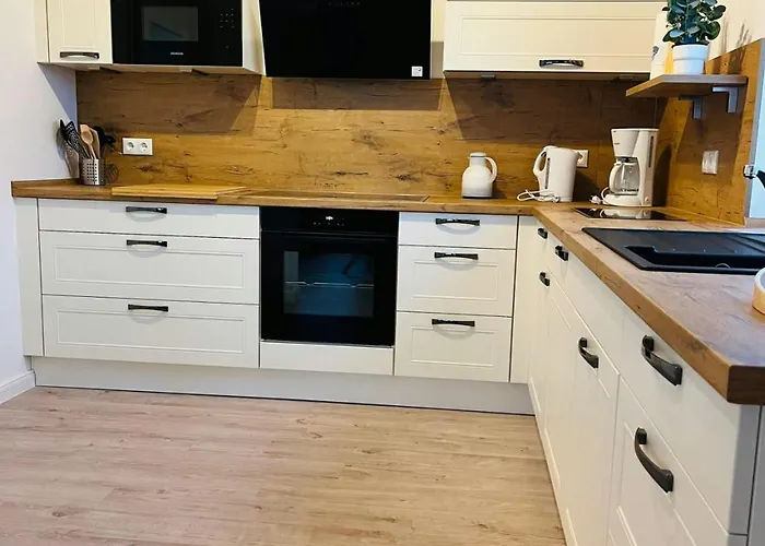 Kluetz Semi-detached House, 2 Double Beds, 2 Single Beds דירה קלוץ