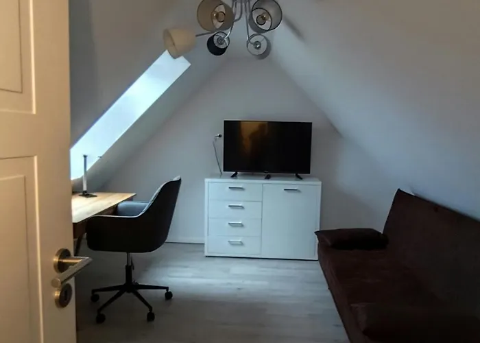 Kluetz Semi-detached House, 2 Double Beds, 2 Single Beds דירה קלוץ